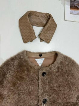 Куртка женская Bottega Veneta Артикул BMS-149943. Вид 2