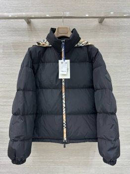 Пуховик Burberry Артикул BMS-149957. Вид 1