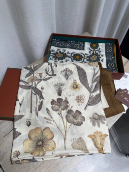 Платок Loro Piana Артикул BMS-150309. Вид 2