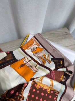 Платок Fendi Артикул BMS-150319. Вид 3