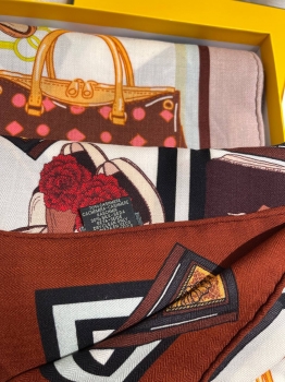 Платок Fendi Артикул BMS-150318. Вид 3