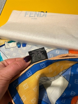 Платок Fendi Артикул BMS-150317. Вид 2