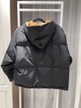 Пуховик Prada Артикул BMS-150392. Вид 3 Пуховик Prada Артикул BMS-150392. Вид 3