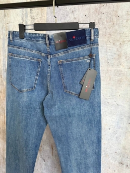 Джинсы Kiton Артикул BMS-150404. Вид 4