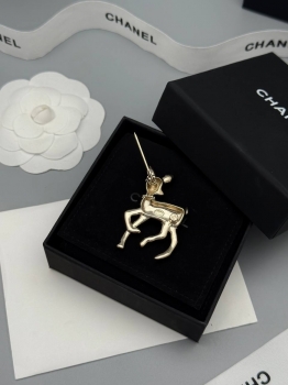 Брошь  Chanel Артикул BMS-150456. Вид 2 Брошь  Chanel Артикул BMS-150456. Вид 2