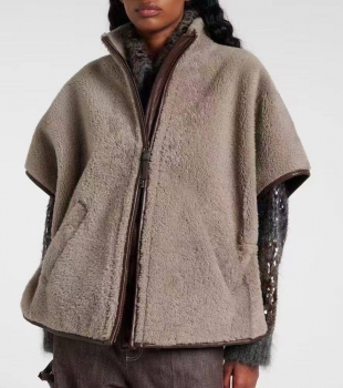 Жилет  Brunello Cucinelli Артикул BMS-150460. Вид 1 Жилет  Brunello Cucinelli Артикул BMS-150460. Вид 1