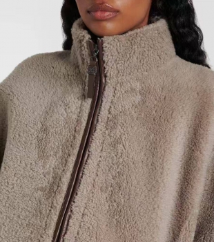 Жилет  Brunello Cucinelli Артикул BMS-150460. Вид 2 Жилет  Brunello Cucinelli Артикул BMS-150460. Вид 2