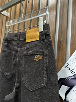 Джинсы  Loro Piana Артикул BMS-150488. Вид 3