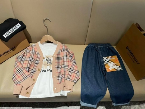 Костюм 4-ка  Burberry Артикул BMS-150656. Вид 1