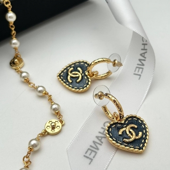 Серьги Chanel Артикул BMS-150632. Вид 1 Серьги Chanel Артикул BMS-150632. Вид 1