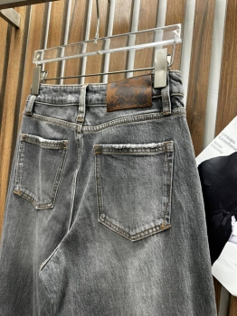 Джинсы  Артикул BMS-150645. Вид 4