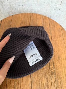 Шапка  Miu Miu Артикул BMS-150665. Вид 2 Шапка  Miu Miu Артикул BMS-150665. Вид 2