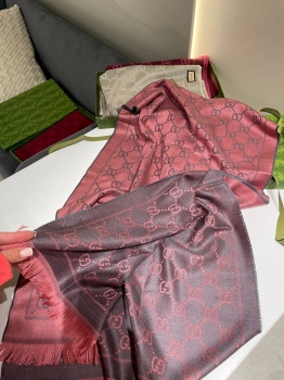 Шарф  Gucci Артикул BMS-150832. Вид 4