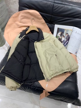 Двухсторонний пуховик  Miu Miu Артикул BMS-150870. Вид 4