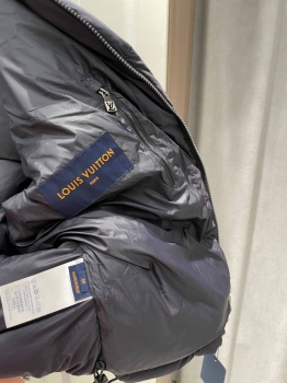 Пуховик Louis Vuitton Артикул BMS-150912. Вид 5