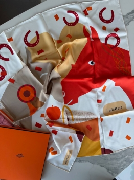 Платок Carre  Hermes Артикул BMS-150946. Вид 1