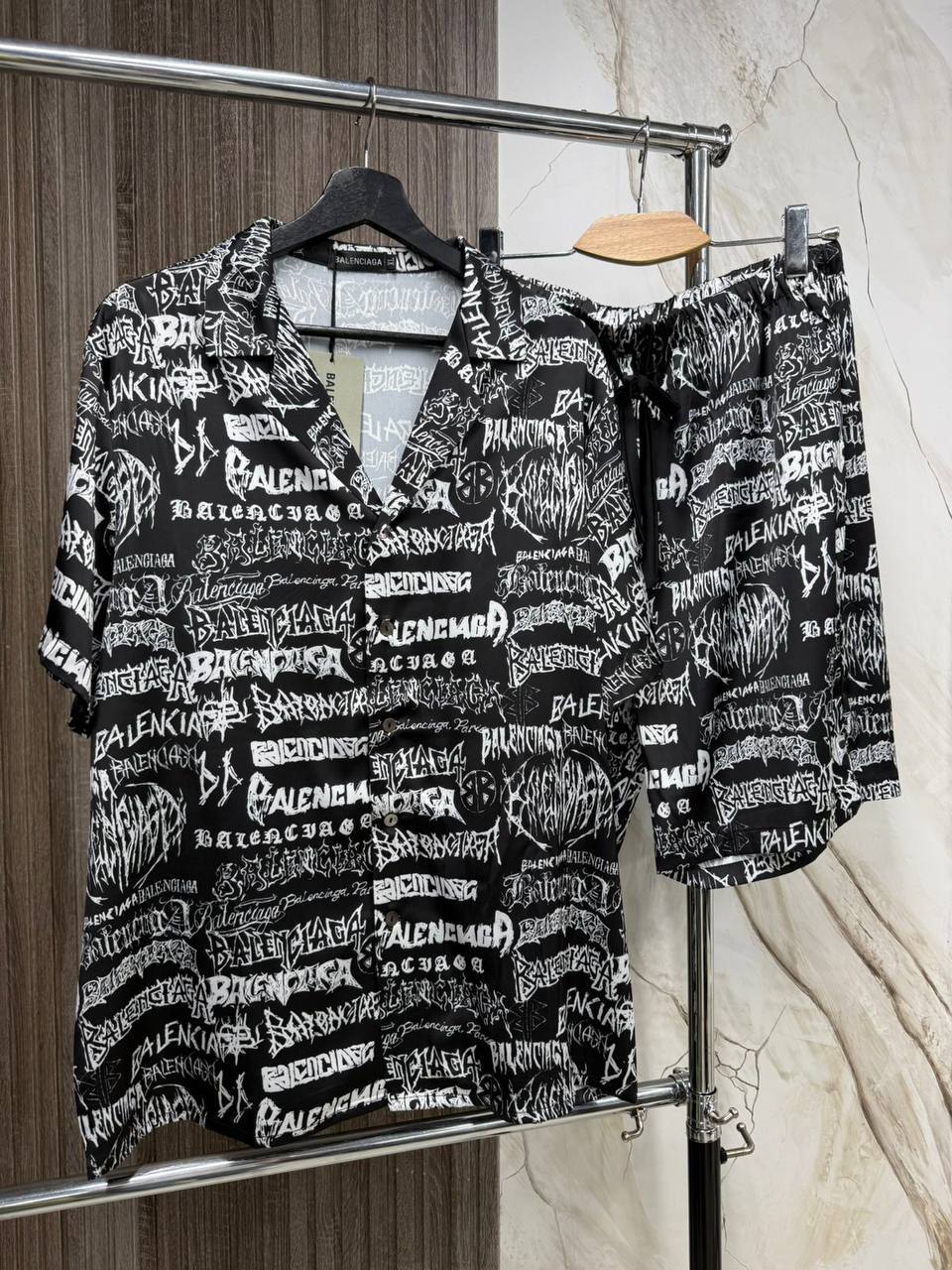 Костюм мужской Balenciaga Артикул BMS-150578 Костюм мужской Balenciaga Артикул BMS-150578