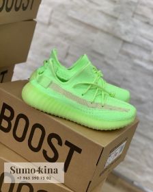 Кроссовки женские Adidas Yeezy Boost