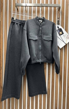  Костюм женский