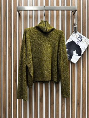 Свитер женский 