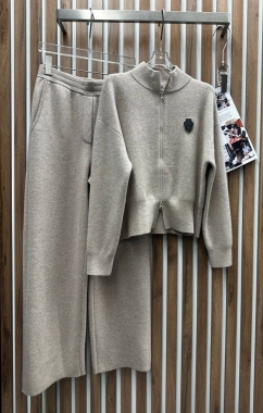 Костюм спортивный