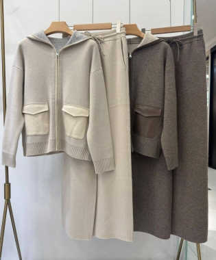 Костюм спортивный