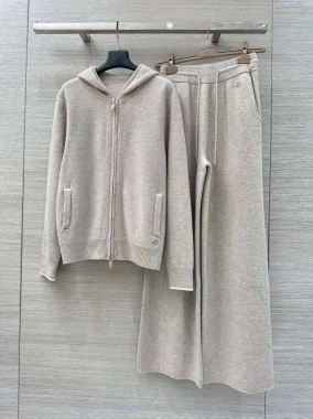 Костюм спортивный 