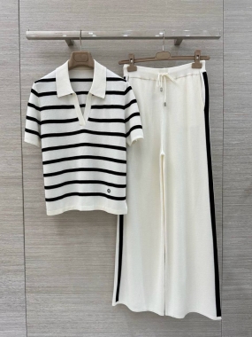 Костюм женский