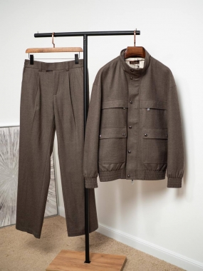 Костюм мужской