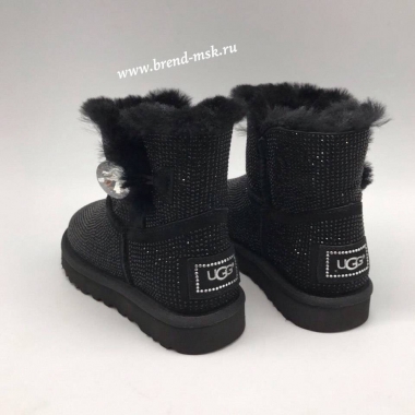 UGG 