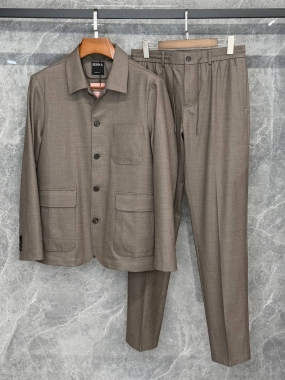 Костюм мужской