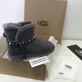 UGG