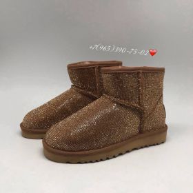 UGG 