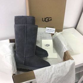  UGG 