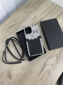 Чехол на iPhone 13 pro