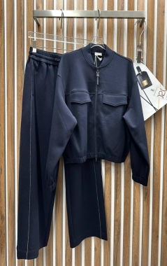   Костюм женский