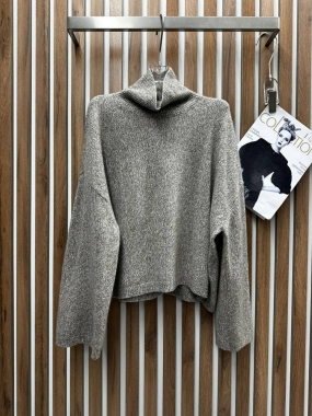 Свитер женский 