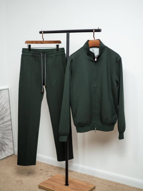 Костюм спортивный