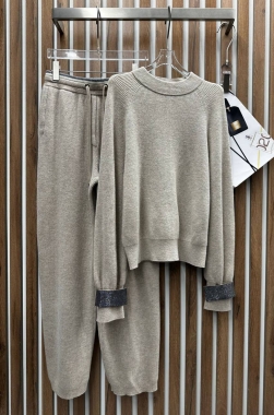 Костюм женский