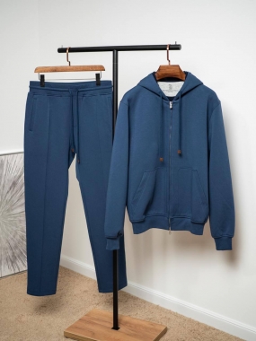 Костюм спортивный