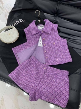 Костюм женский