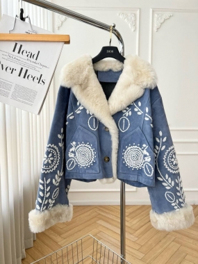 Куртка женская