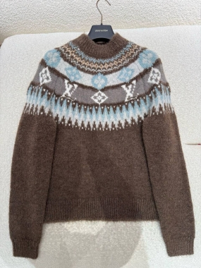 Свитер 