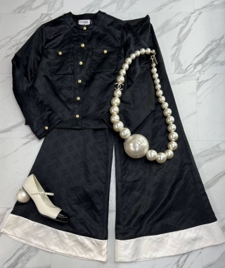 Костюм женский 