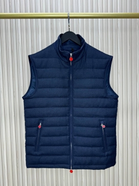 Кашемировый жилет 