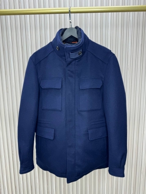 Кашемировая куртка  со съемным воротником из овчины.