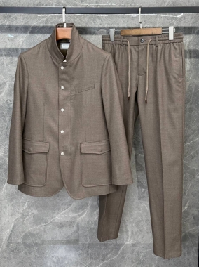 Костюм мужской