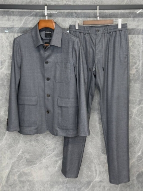 Костюм мужской