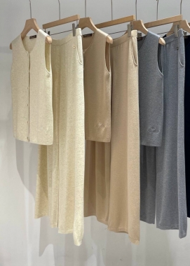 Костюм женский