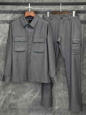 Костюм мужской